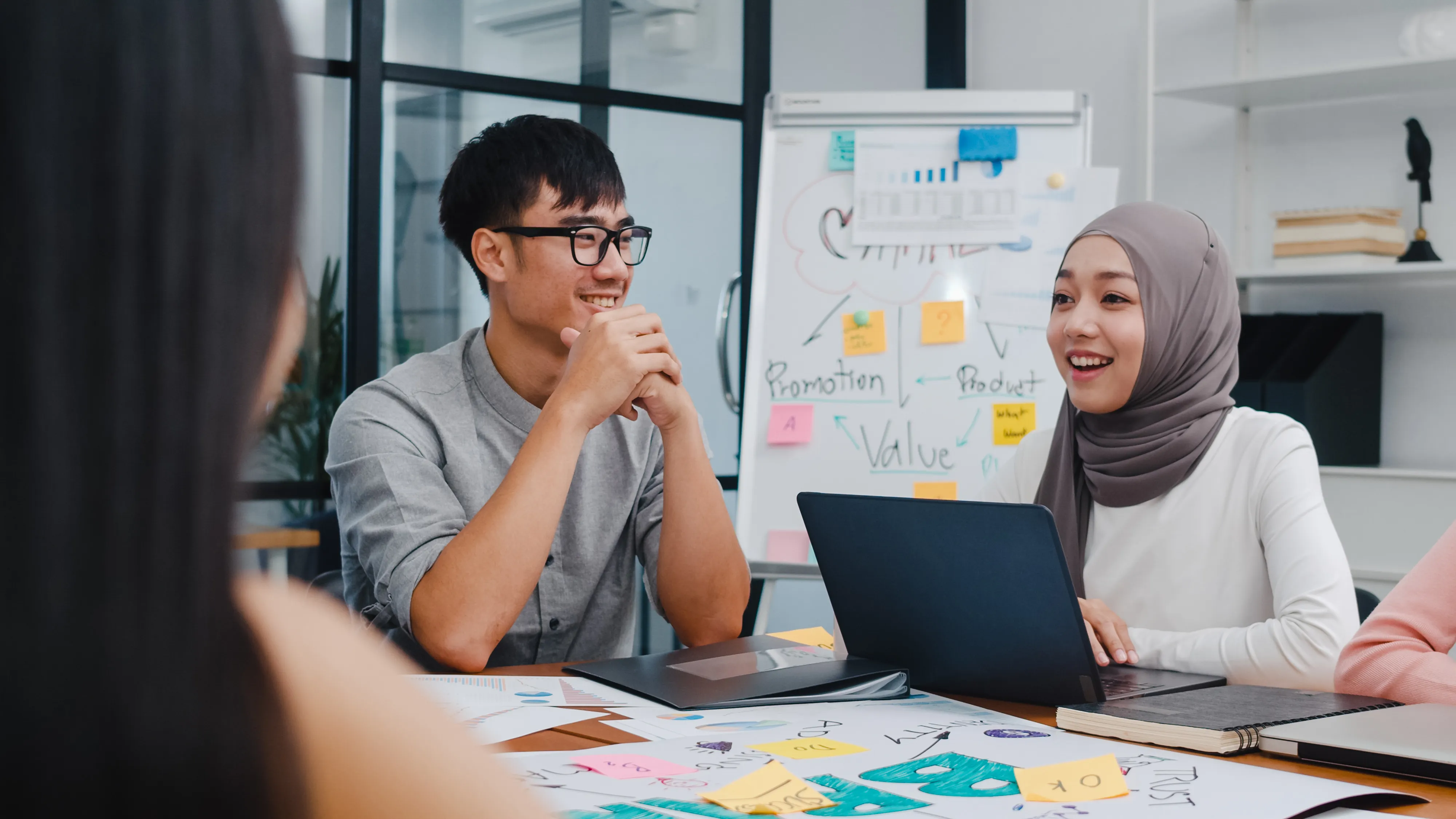 Cost to Hire a Graphic Designer in the UK 2026 Pricing Guide