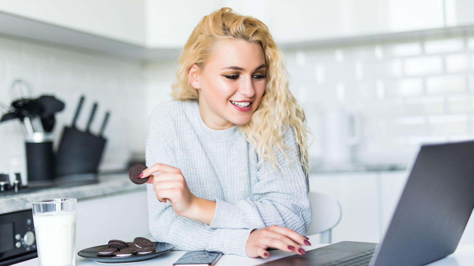 How to Hire a Graphic Designer for Your Business in 2026