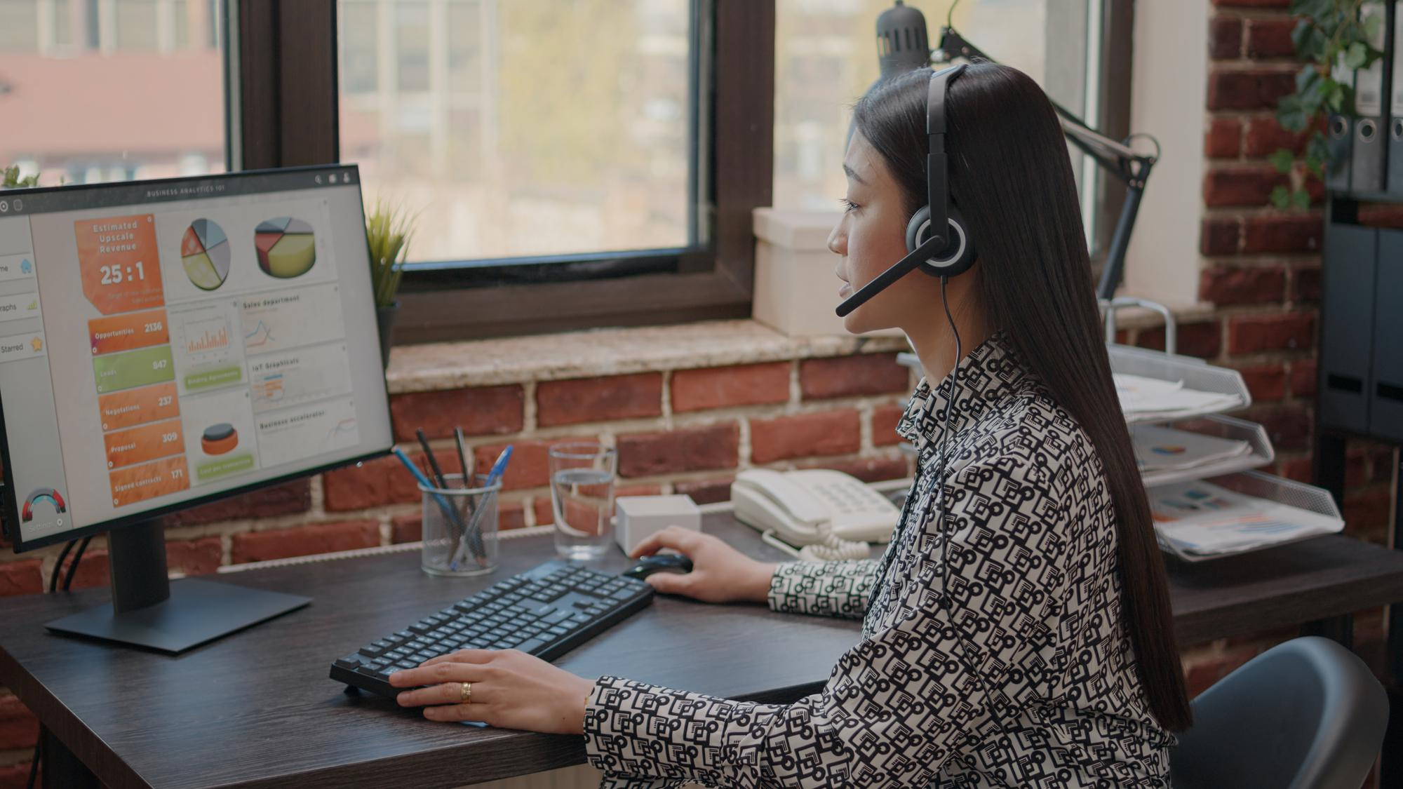 How to Hire a Virtual Assistant in the UK in 2026: Costs, Process, and Hiring Tips